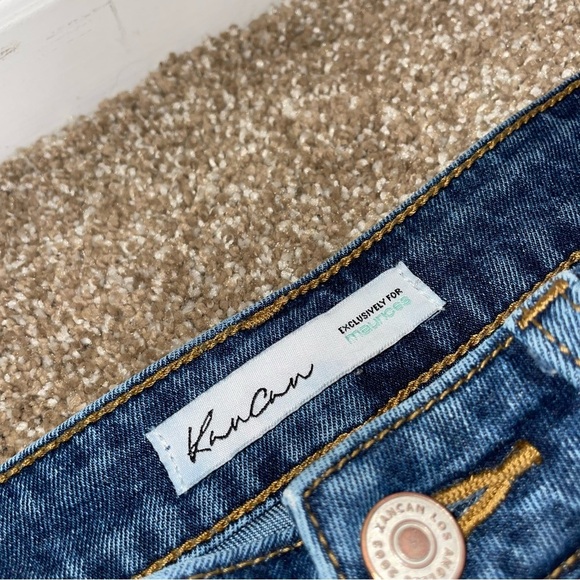 Kan Can jeans straight leg factory distressed holy 26" X 26" High rise FLAWED - Picture 3 of 10